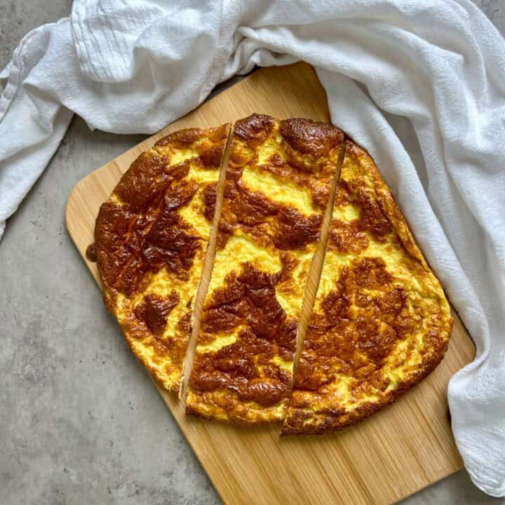 Viral Cottage Cheese Flatbread [High-Protein] - Better Cheat Meals